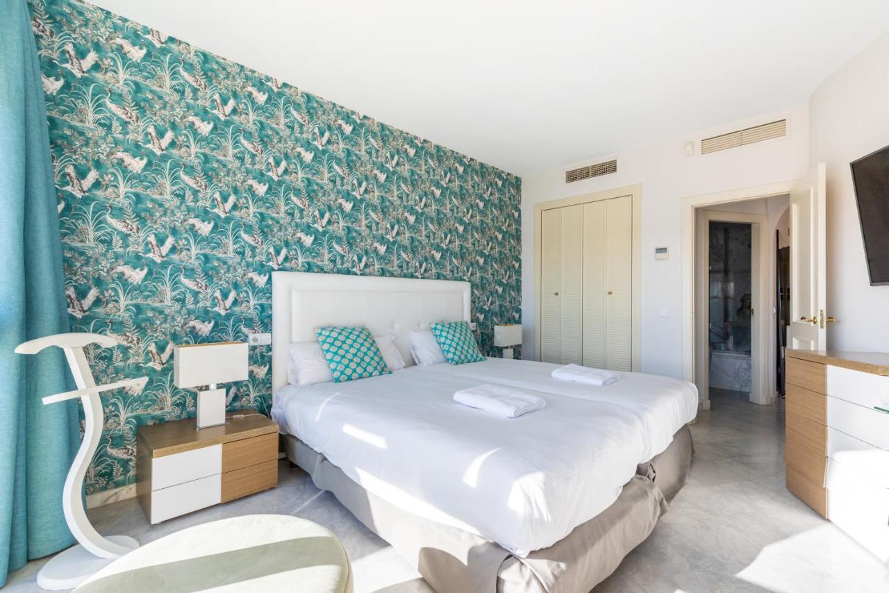 Wintowinrentals Luxury And Sea View Inside Puerto Marina Беналмадена Екстериор снимка