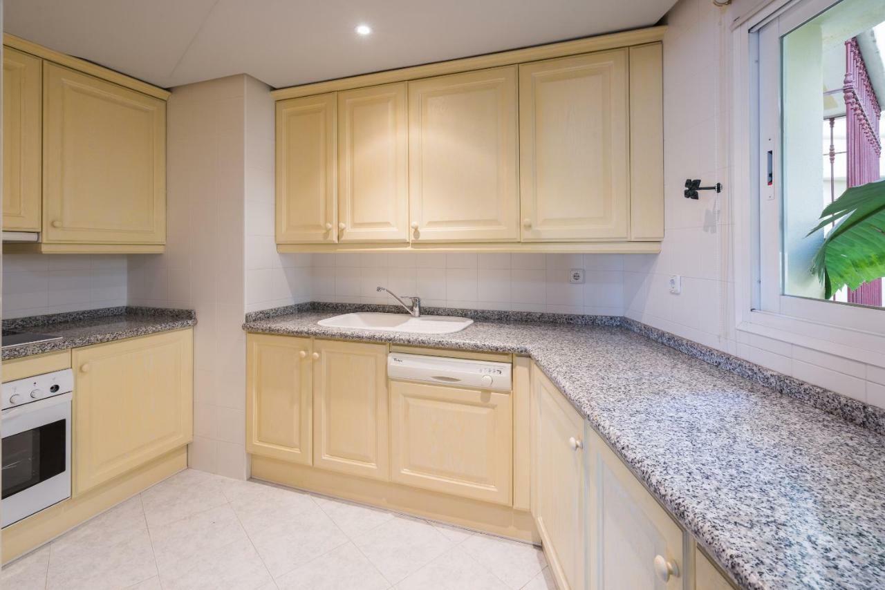 Wintowinrentals Luxury And Sea View Inside Puerto Marina Беналмадена Екстериор снимка