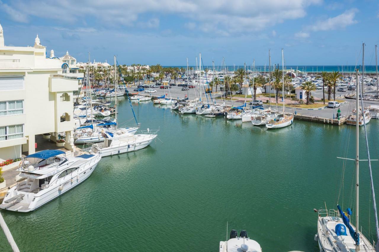 Wintowinrentals Luxury And Sea View Inside Puerto Marina Беналмадена Екстериор снимка